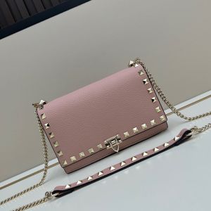 Valentino Small Rockstud Wallet On Chain In Grainy Calfskin Cherry
