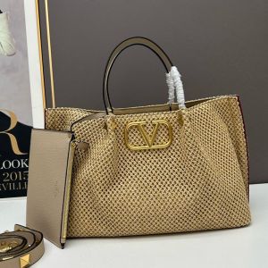Valentino Shopping Bag In Synthetic Riffia Beige