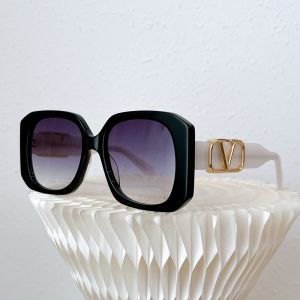 Valentino VLS-205A Squared Sunglasses Acetate Frame with Vlogo Black/White
