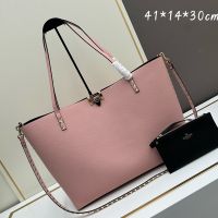 Valentino Rockstud Tote with Interior Pouch In Grainy Calfskin Pink