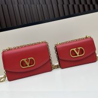 Valentino Vain Shoulder Bag In Shiny Calfskin Red